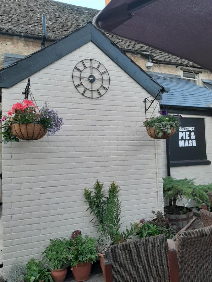 The Swan Hotel Eynsham Exterior foto